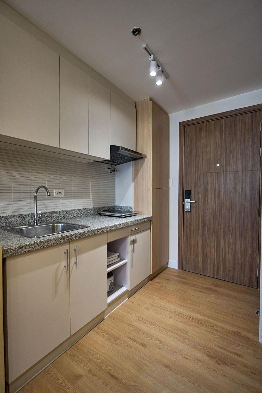 Apartment Blooming Retreat At Spring Residences With Wifi